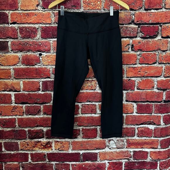 Black lululemon leggings size 6 - Picture 1 of 8